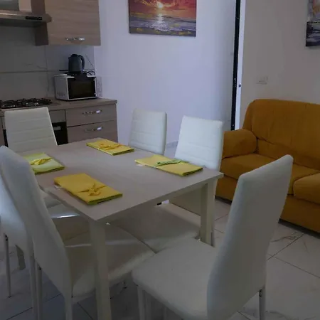 Apartment Studio In San Michele Al Tagliamento 45646 *